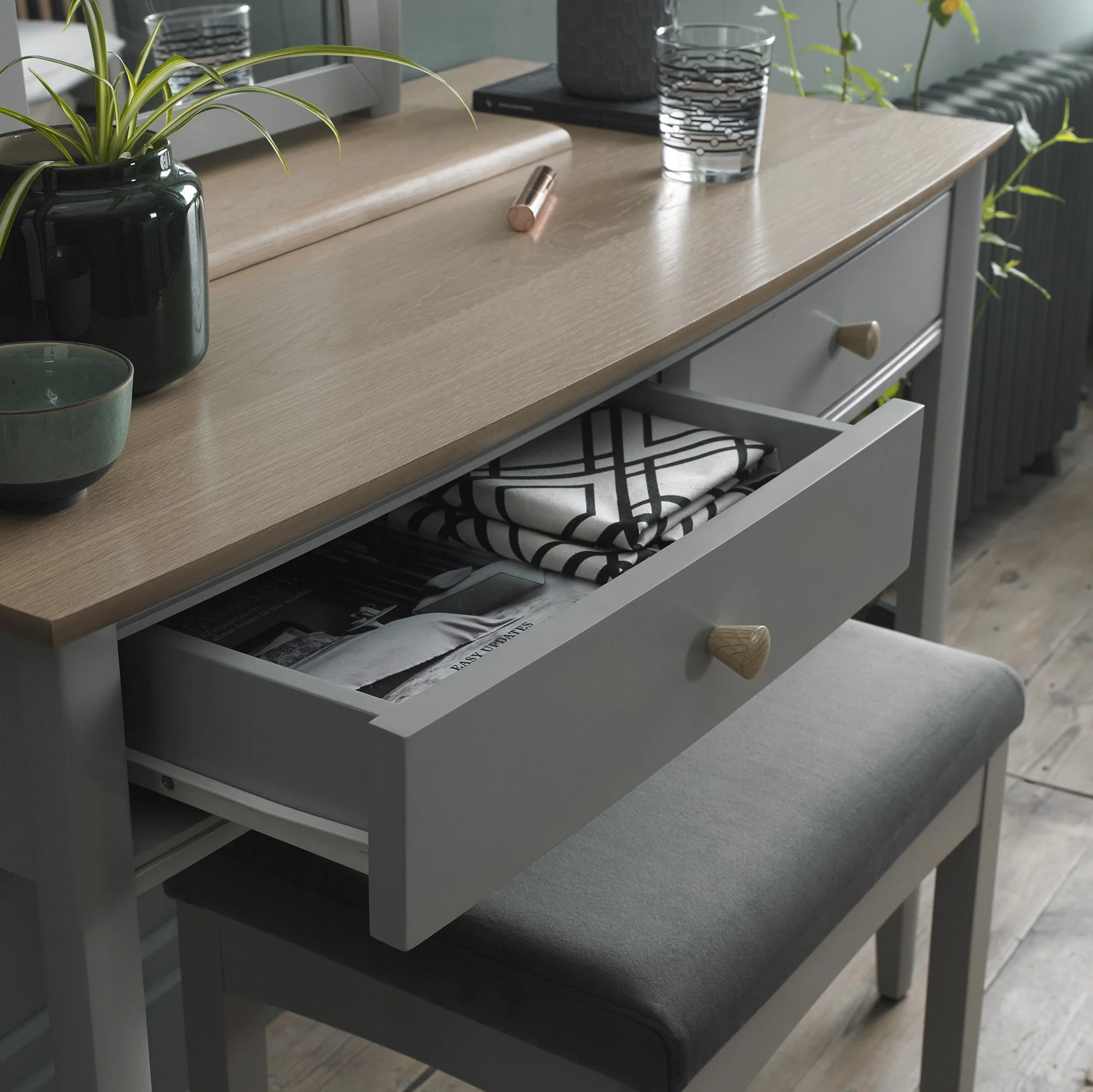 GUIA DRESSING TABLE - Image 2
