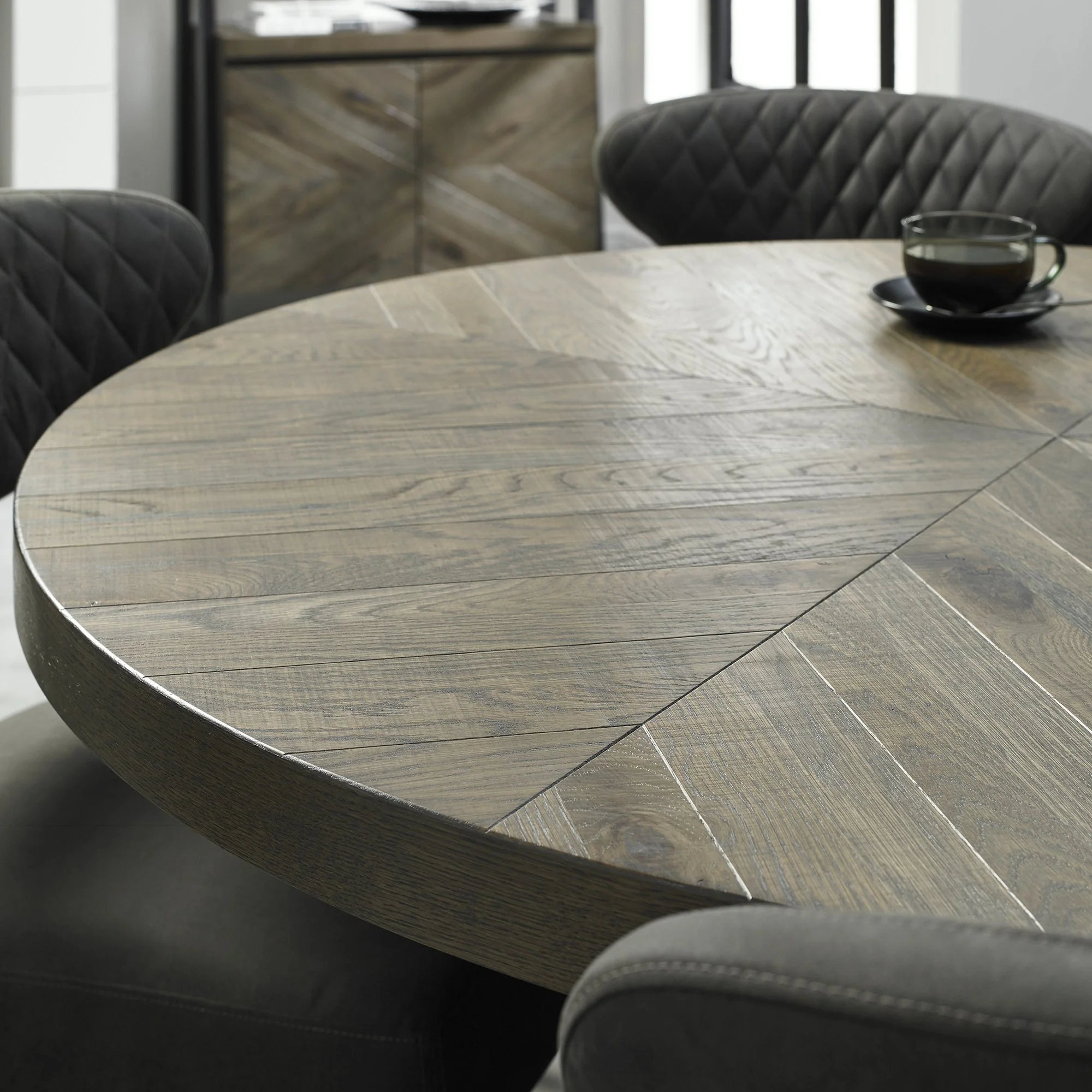 MARLAY CIRCULAR DINING TABLE - Image 2