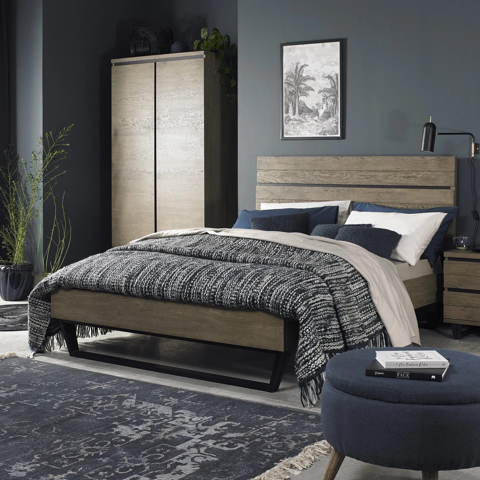 MUNICH 135CM LOW FOOT BEDSTEAD - Image 4