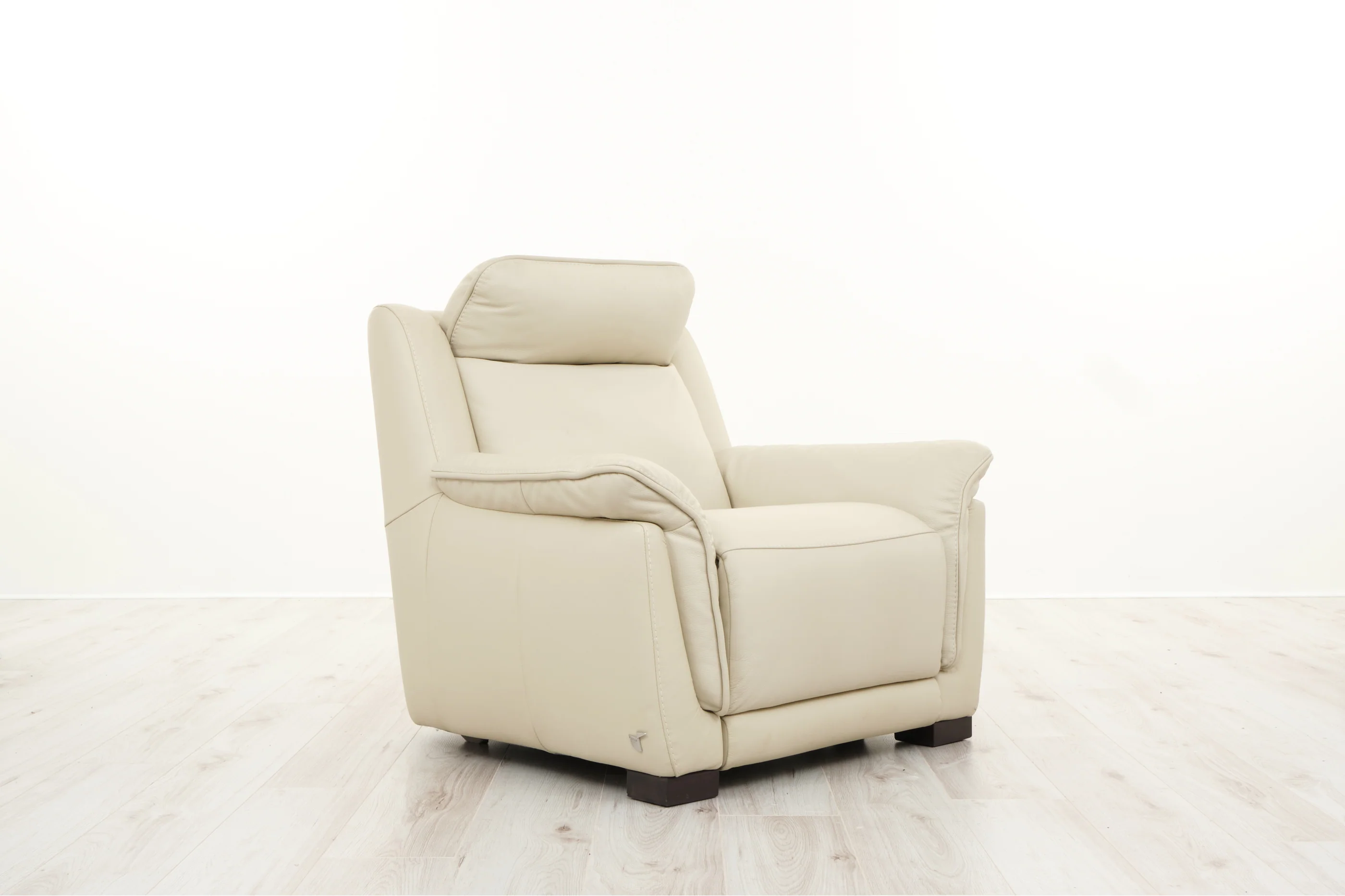 RICO ARMCHAIR - Image 3